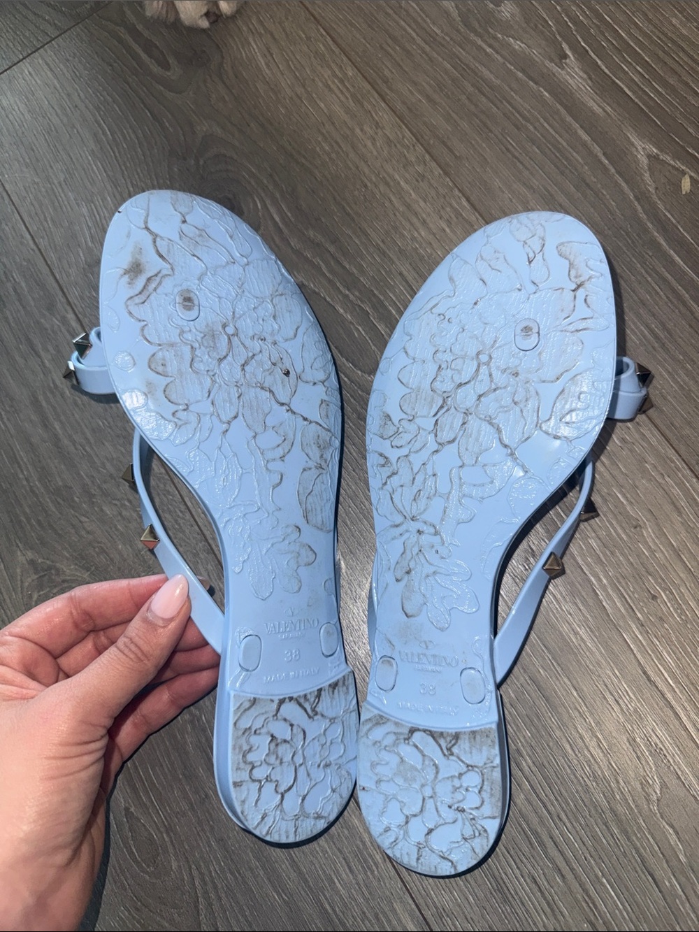Valentino Garavani Rockstud PVC Thong Sandals - Picture 6 of 8